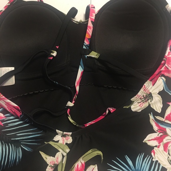 Women bikini - Picture 9 of 10